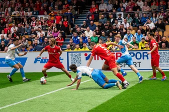 Zwickauer Hallenmasters: Die Gegner des FSV Zwickau und des Chemnitzer FC stehen fest - Der FSV Zwickau und der Chemnitzer FC hatten sich bei der 20. Auflage des Hallenmasters Anfang des Jahres ein emotionales und umkämpftes Finale geliefert. Am Ende hieß es 4:3 für die Hausherren.