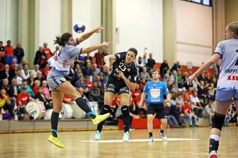 Zwickauer Handballerin fällt bis Ende des Jahres aus - Der BSV Sachsen Zwickau muss vorerst auf Simona Stojkovska (2. v. l.) verzichten.