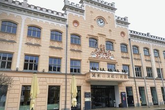 Zwickauer Jugendbeirat gewählt – jeder zwanzigste Jugendliche gab seine Stimme ab - Das Zwickauer Rathaus.