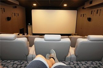 Zwickauer Kino öffnet am 1. Juli wieder - Der Zwickauer Filmpalast "Astoria" am Poetenweg öffnet am 1. Juli wieder seine Saaltüren. Foto: Ralph Köhler