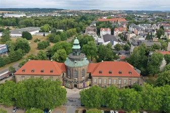 Zwickauer Kunstsammlungen: Neues Depot für verborgene Schätze - Das Depot für etwa 1000 Gemälde soll künftig nicht mehr im Dach des Museums untergebracht sein.