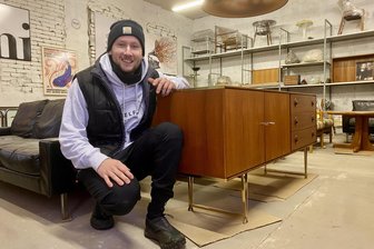 Zwickauer möbelt alte DDR-Klassiker auf - dabei kommen seine Kunden ganz selten aus Westsachsen - Chrisitan Herbst restauriert und verkauft über seine Firma „Delfu Vintage“ exklusive Designer-Möbel.