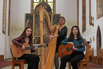 Zwickauer Müntzer-Woche klingt mit einem Konzert in der Katharinenkirche aus - Johanna und Charlotte Klotz (Gitarre) sowie Hedda Kürzinger (Harfe) geben das Abschlusskonzert der Zwickauer Müntzer-Woche.