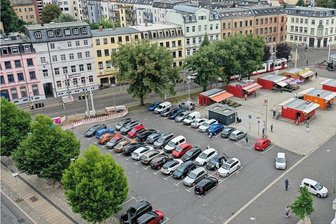 Zwickauer Neumarkt: Straftaten sinken - die Angst bleibt - Tagsüber ist es auf dem Neumarkt ruhig. Abends kommen die Probleme: Lärm, Müll, Angst.