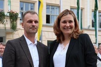 Zwickauer Oberbürgermeisterin reist in die Ukraine - Bürgermeister Ihor Palyonka mit OB Constance Arndt bei seinem Besuch in Zwickau.