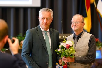 Zwickauer Pfarrer zum Stellvertreter von Carsten Michaelis gewählt: „Ich will den Landrat geistlich tragen“ - Der Zwickauer Landrat Carsten Michaelis (CDU/links) und sein in der konstituierenden Sitzung des Kreistages einstimmig gewählter Stellvertreter Karlheinz Wohlgemuth (CDU).