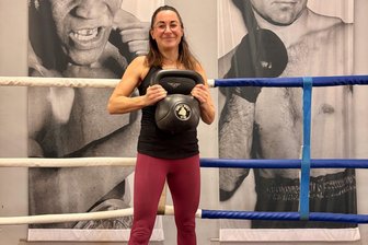 Zwickauer Power-Frauen machen Kreistraining wieder aktuell - Annett Seifert, Übungsleiterin Breitensport beim Kraft- und Spielsportverein Zwickau (KSSV), beteiligt sich auch größeren Power-Cross-Games.