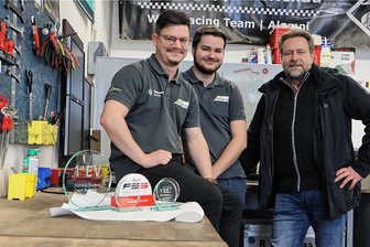 Zwickauer Racingteam gehört zu den besten der Welt - Arbeiten nach einer sehr erfolgreichen Saison schon wieder mit Hochdruck an einem neuen Auto: Alexander Mayr, Brian Thiele und Faculty Adviser Jan Schubert (von links).