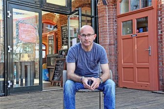 Zwickauer Restaurant "Alte Remise" verkündet das Aus - aber ausgerechnet deswegen keimt jetzt Hoffnung - Sven Naudorf will die "Alte Remise" am Johannisbad ungern schließen. Doch er braucht einen neuen Koch.