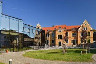 Zwickauer Robert-Schumann-Konservatorium feiert Hoffest - Am Kon wird bald wieder Hoffest gefeiert.