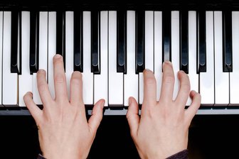 Zwickauer Schüler brillieren bei „Jugend musiziert“ - Die Höchstpunktzahl am Klavier erreichte auch ein Schüler des Schumann-Konservatoriums.