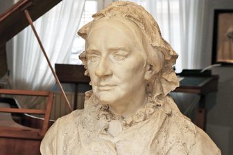 Zwickauer Schumann-Fest: Noch wird nach einem gastronomischen Partner gesucht - Die Büste von Clara Schumann. Um die weibliche Seite der Musik geht es beim Schumann-Fest.