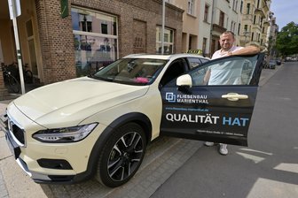 Zwickauer Taxiunternehmer sauer: Kosten explodieren, doch der Landkreis bremst - Laut Vorstandsmitglied Jörg Cionaka leben manche Taxifahrer nur noch von Krankenfahrten.