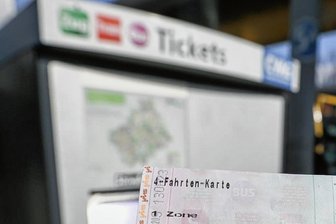 Zwickauer Verkehrsbetriebe erhalten Geld für neue Fahrkartenautomaten - Die Zwickauer Verkehrsbetriebe haben Fördergeld für neue Fahrscheinautomaten erhalten.