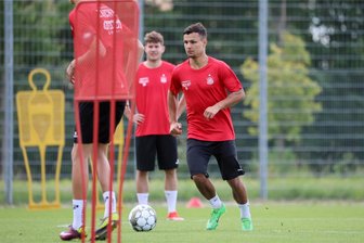 Zwickaus Königstransfer Andrej Startsev: "Ich hatte kein konkretes Angebot von Rot-Weiß Erfurt" - Andrej Startsev bekam nach dem Trainingsauftakt Rückenprobleme, konnte bei den Testspielen noch nicht mitwirken.