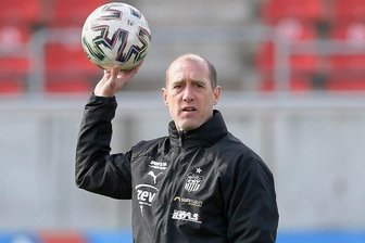 Zwickaus Trainer spricht Klartext: "Wir haben ein Gesicht, und das ist super" - Joe Enochs denkt immer positiv. Kritik äußert Zwickaus Trainer nur intern.