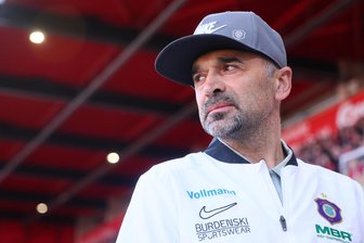 Zwischen Abstieg und Wechselgerüchten: Erzgebirge Aue vor besonderem Spiel gegen Verl - Khvicha Shubitidze steht vor seinem ersten Heimspiel als Aue-Trainer.