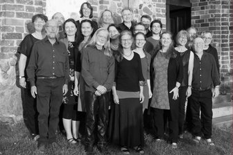 Zwischen Bach und Led Zeppelin: Die „Wild Roses Crew“ in Lichtenau - Der Dresdner Chor „Wild Roses Crew" gastiert am Samstag in der Dorfgalerie in Auerswalde.
