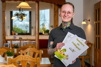 Zwischen Krise und Aufbruch: Neue Leitung bringt frischen Wind in die „Waldesruh“ Lengefeld - Nadine Büttner ist neue Restaurantleiterin im Lengefelder Hotel „Waldesruh“.