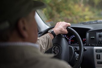 Zwölf satt sechs Monate: Ukrainer dürfen Führerscheine halbes Jahr länger nutzen - 