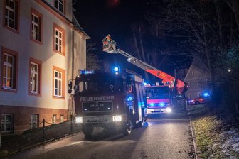 Zwönitz: Container an Oberschule brennen aus -