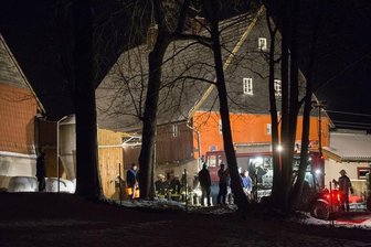 Zwönitz: Schwelbrand in Scheune - zwei Menschen ins Krankenhaus gebracht -