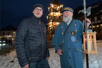Zwönitzer Bürgermeister ruft "Licht aus!" und beendet Weihnachtszeit - Bürgermeister Wolfgang Triebert ruft "Licht aus!"