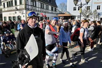 Zwönitzer haben traditionelle Kirmes gefeiert - Der Kirmesumzug gehörte am Sonntag zu den Höhepunkten.