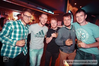 Kollektives Tanzen - David K. - Facebook Party - 